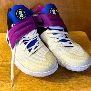Kyrie Irving by Nike men’s size 12 just like new, very very gently used
